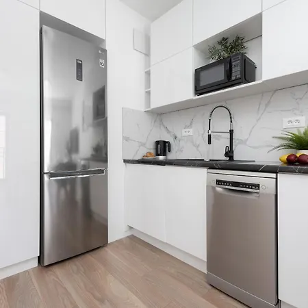 Wyjatkowy Z 1 Sypialnia Sierakowskiego By Renters דירה *